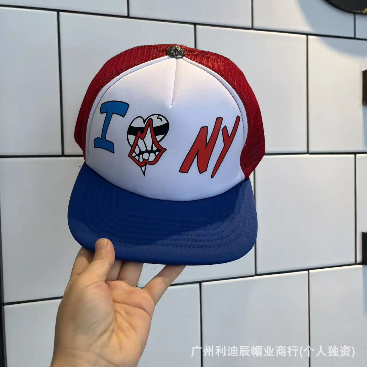 Luoxin print in red and blue