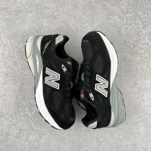 New Balance 990v6 Black Gray Sneakers - 1