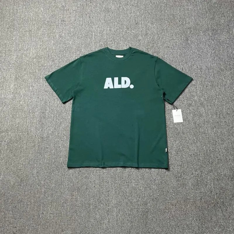 Classic Letter Print Landmark Crew Neck T-Shirt photo 2