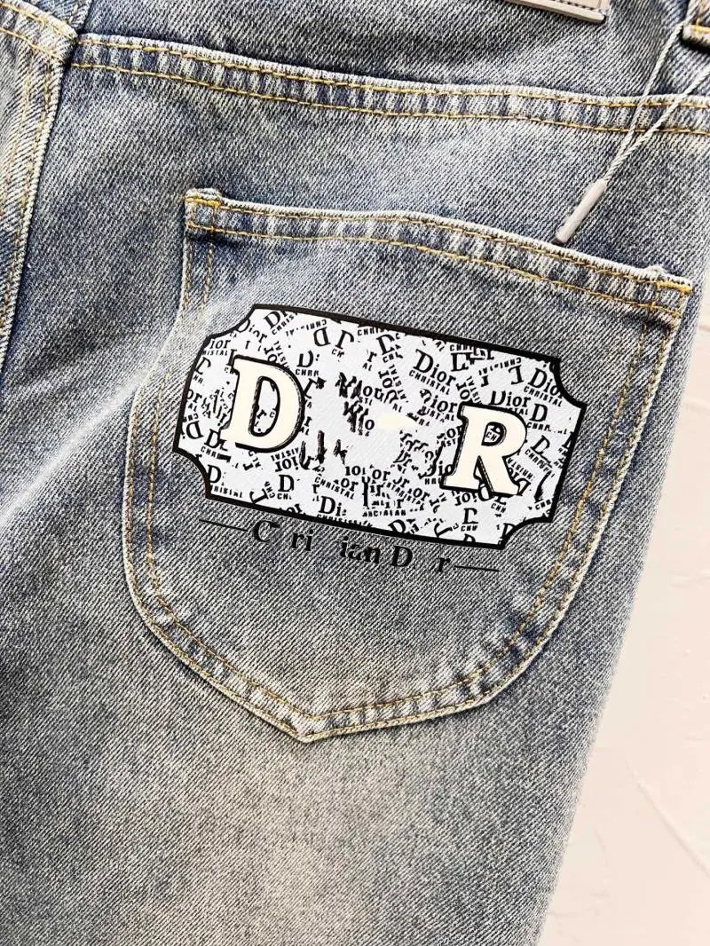 Embroidered Relaxed Jeans photo 7