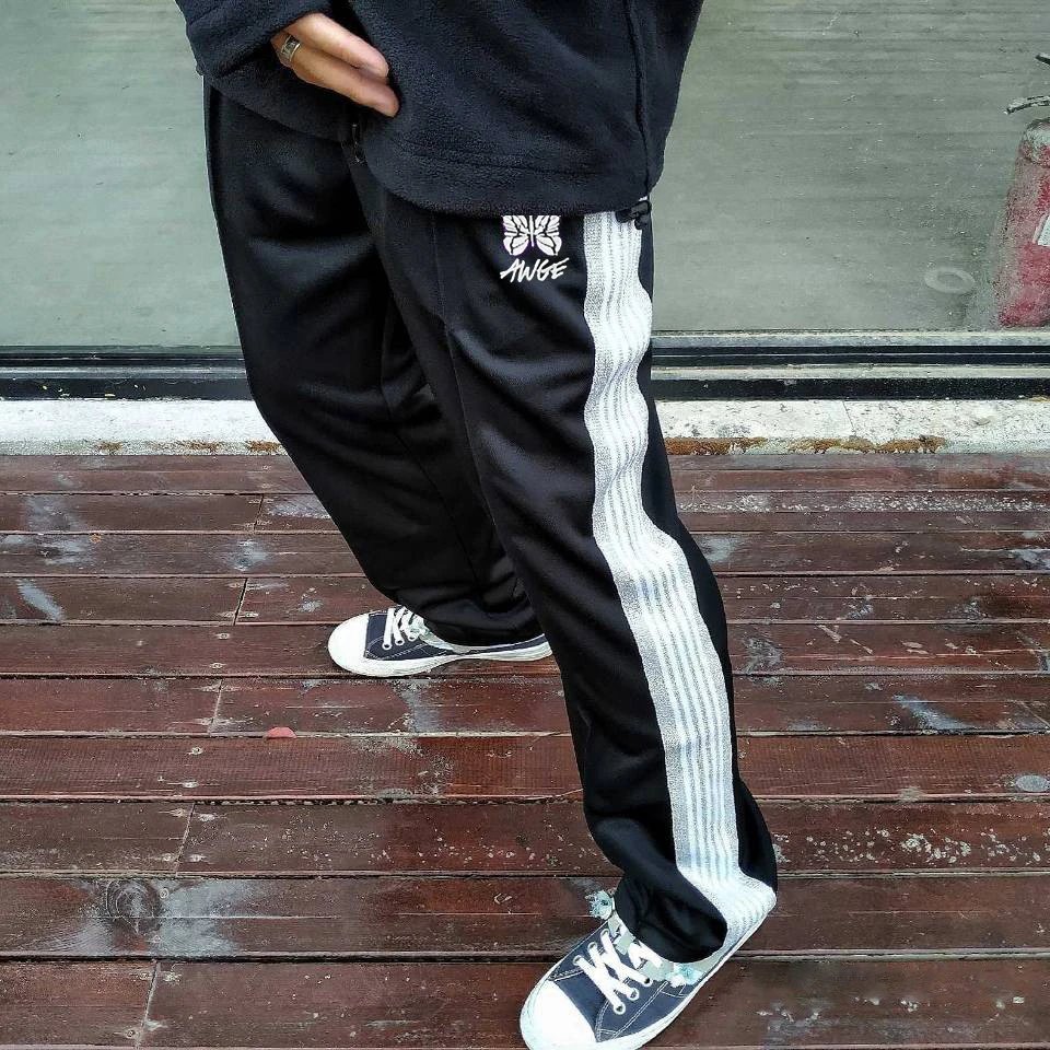 Butterfly Print Relaxed Pants photo 3