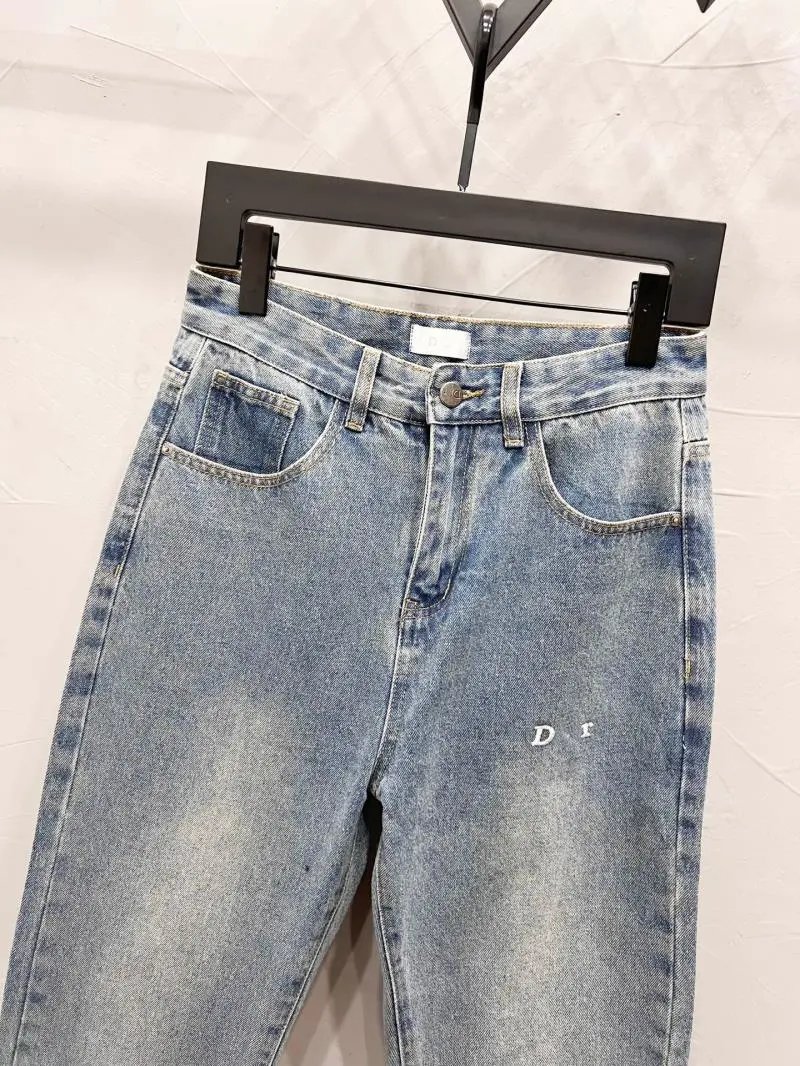 Embroidered Relaxed Jeans photo 6