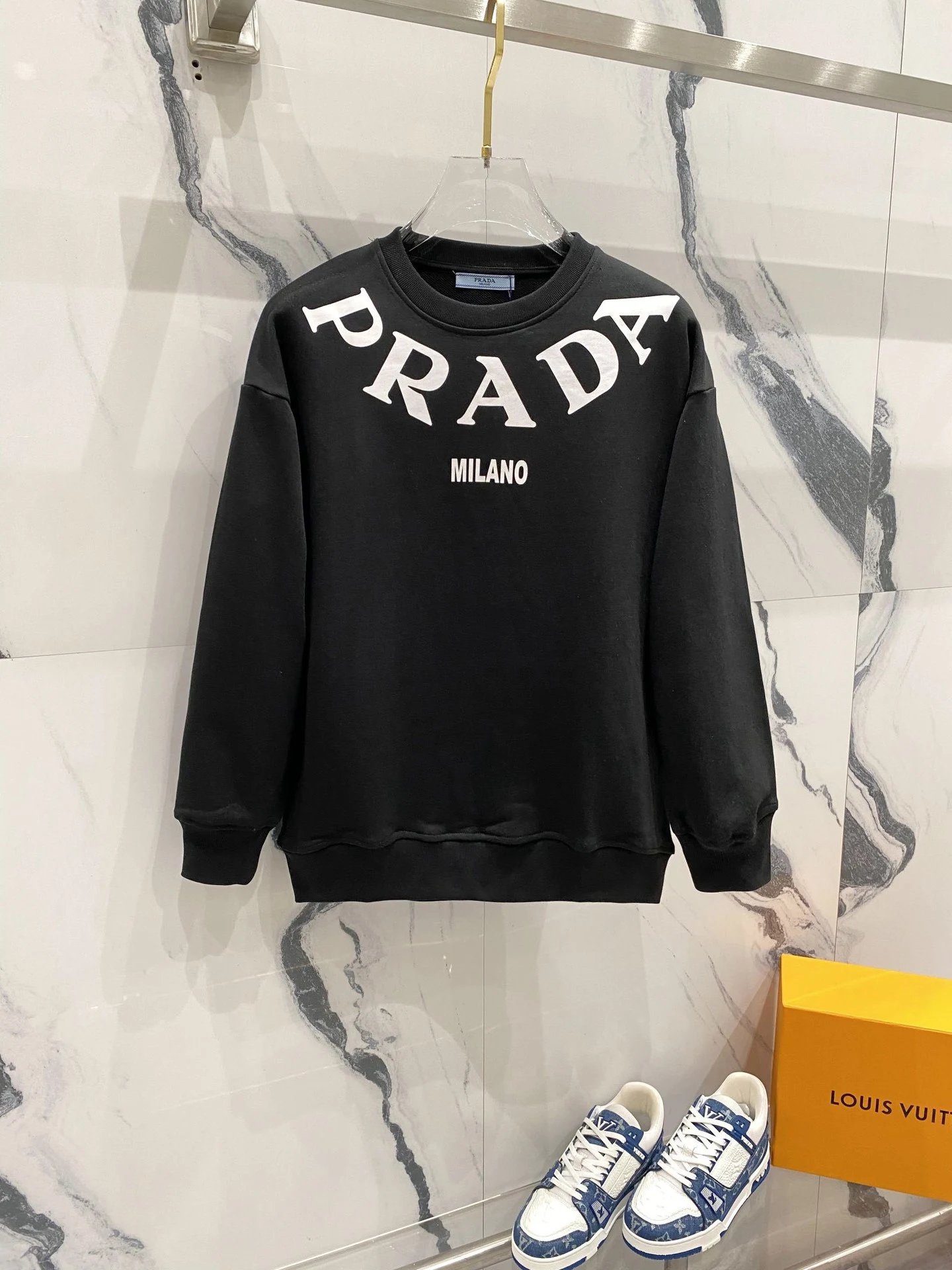 Men's and Women's Autumn Winter Relaxed Hoodie photo 4