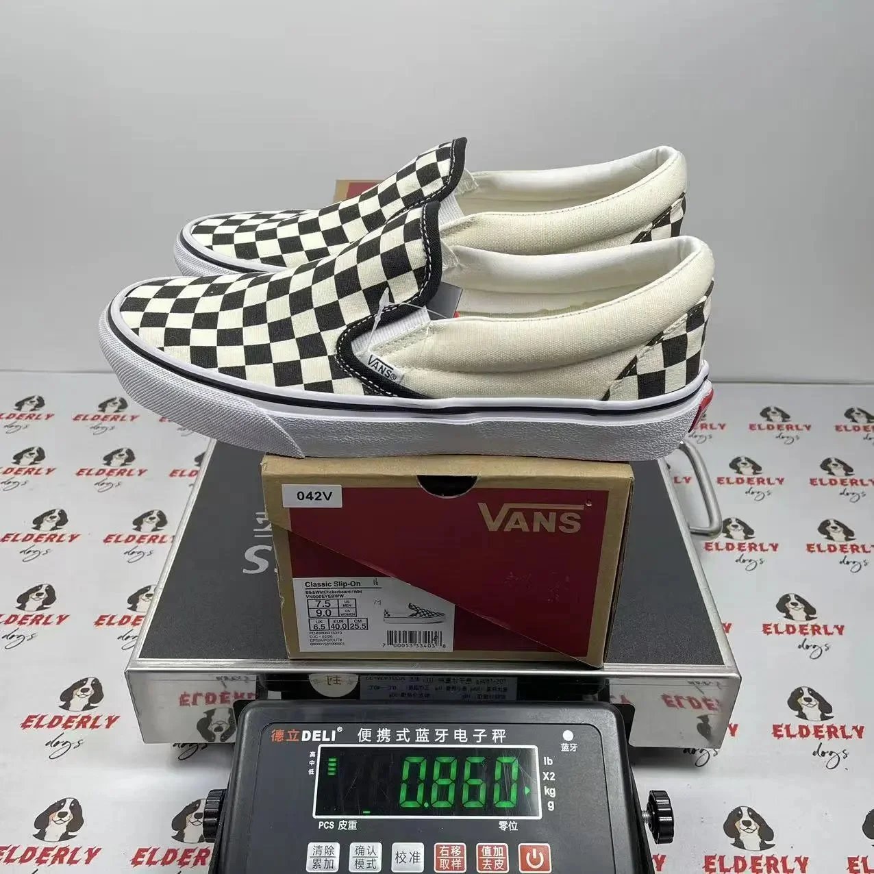 Black and white checkerboard pattern
