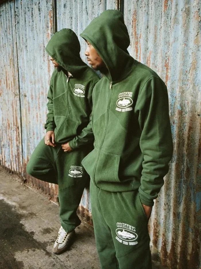 Corteiz Hoodies & Sweatshirts Zip-Up Hooded Sweatshirt with Rules the World Graphic image 4