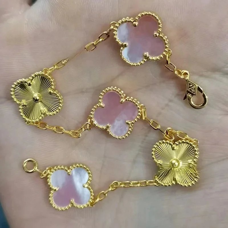 Unbranded Jewelry Five-Station Quatrefoil Chain Bracelet — BB-37