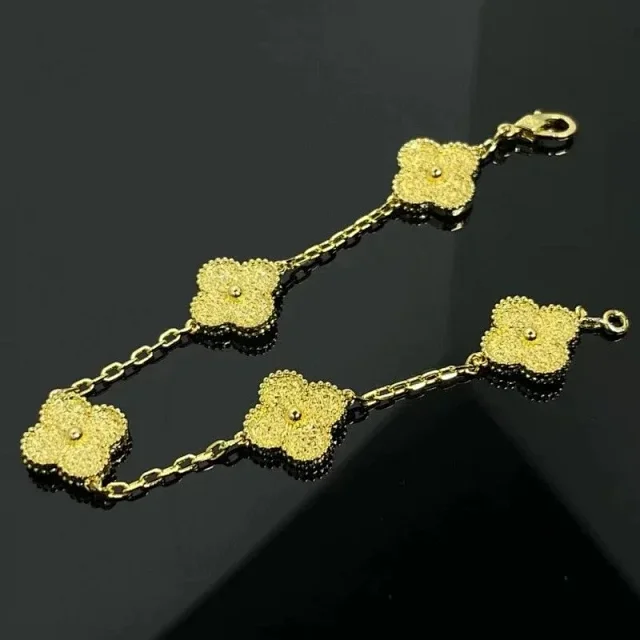 Unbranded Jewelry Five-Station Quatrefoil Chain Bracelet product detail image 1