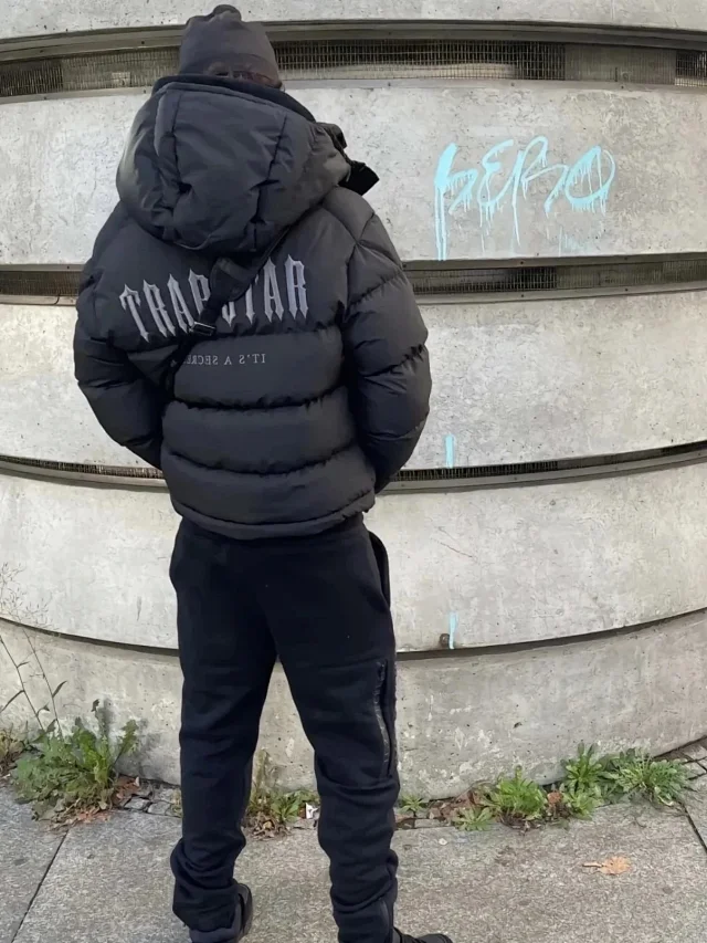 Trapstar Jackets Hooded zip windbreaker with back logo product detail image 4