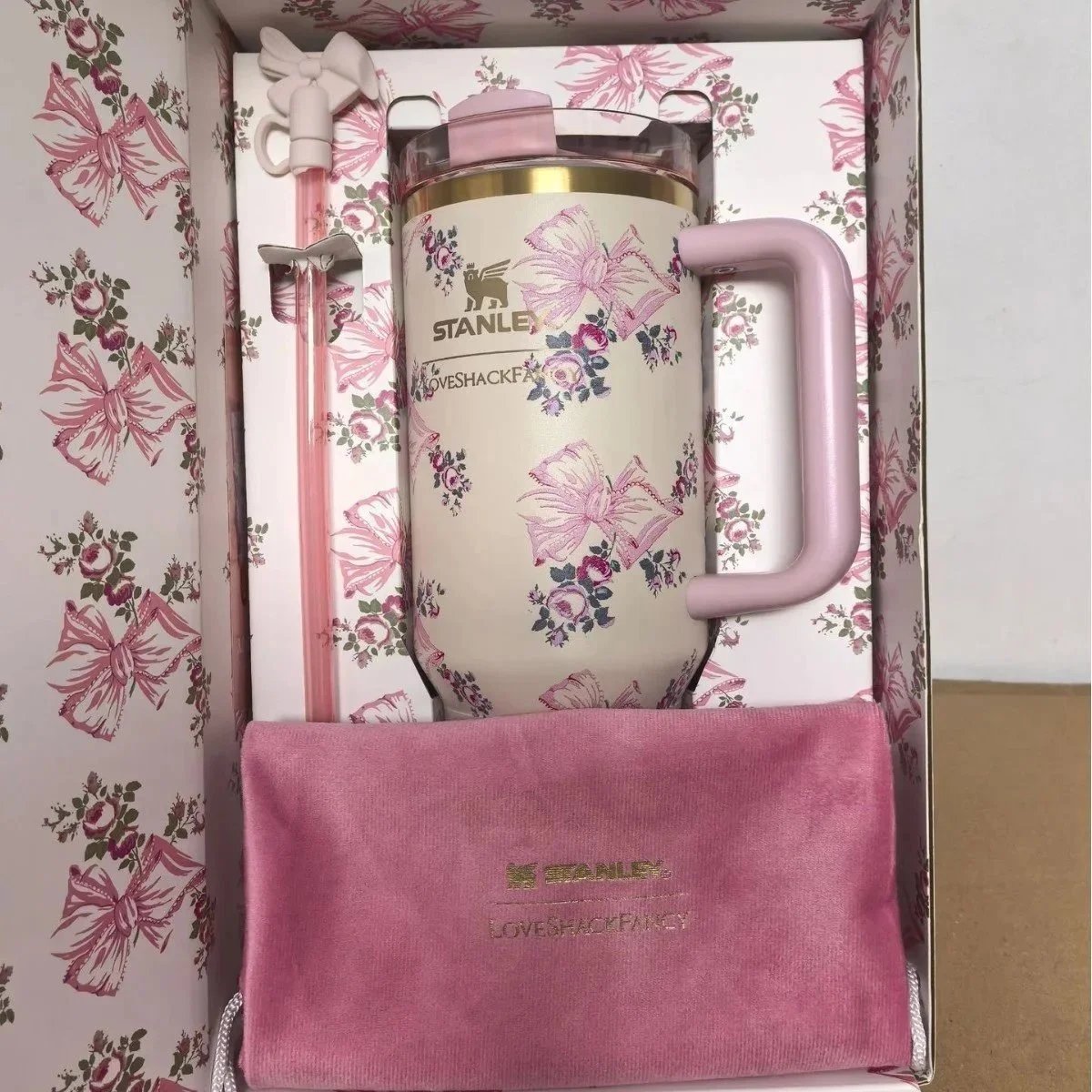 Stanley Uncategorized Quencher H2.0 40 oz Tumbler — Pink Bow Gift Box Set