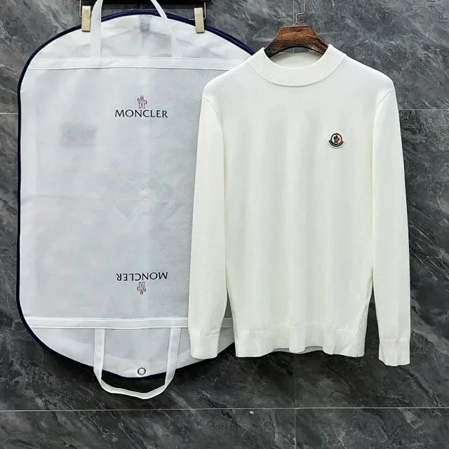 Moncler Knitwear Logo-Patch Crewneck Knit Sweater product detail image 2