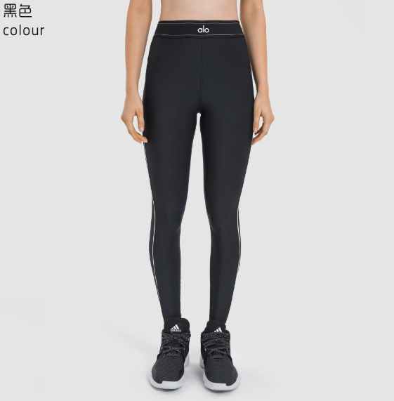 Alo Matching Sets Ribbed long-sleeve crop top and high-waisted shorts set — Black – trousers
