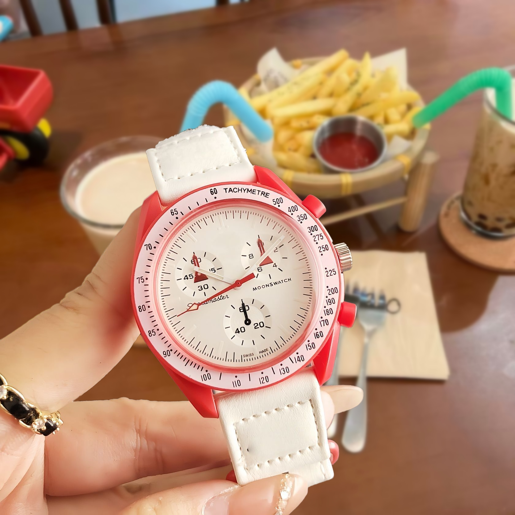 Unbranded Watches Analog Date-Display Wristwatch image 8