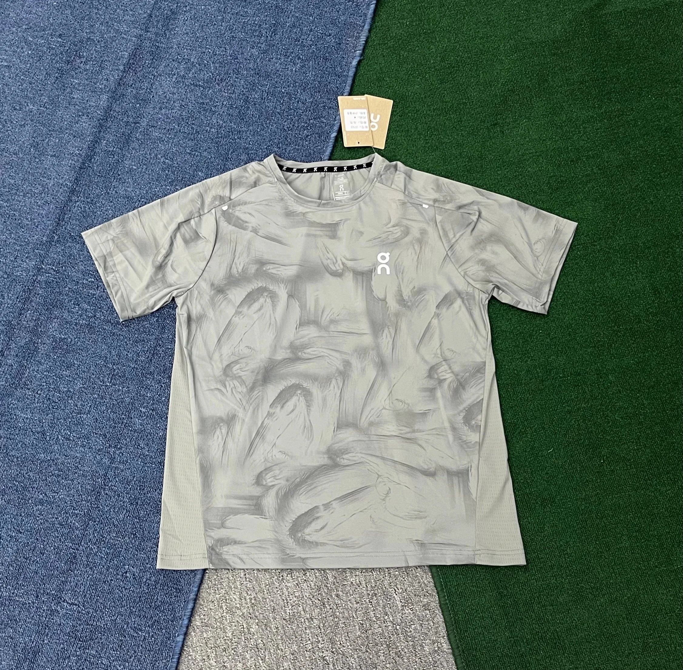 On T-Shirts Marble-print raglan short-sleeve T-shirt — 05