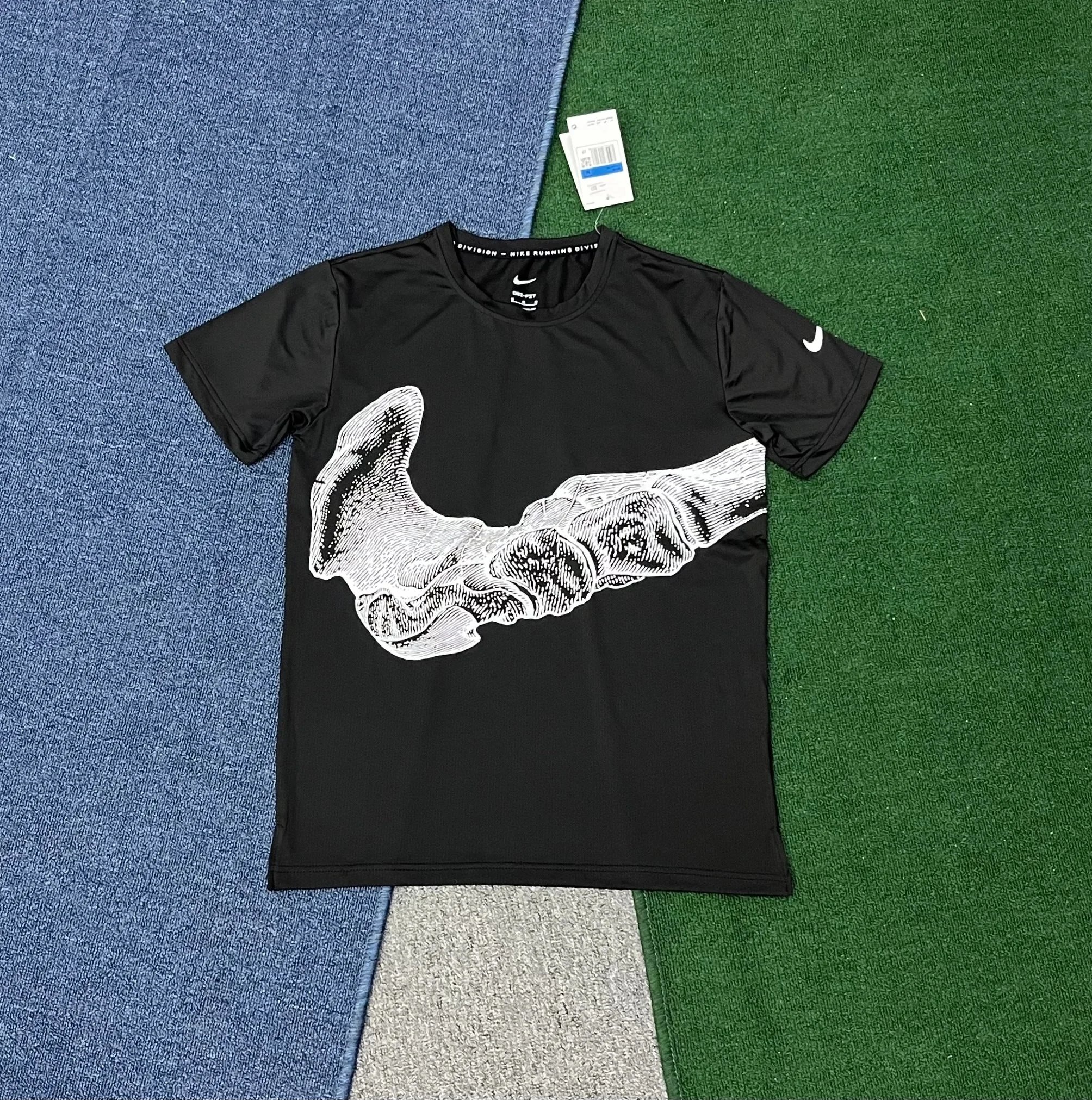 Nike T-Shirts Running Division graphic — 02