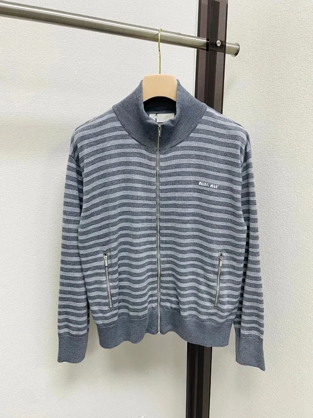 Dior Hoodies & Sweatshirts Reversible zip-up hooded knit sweatshirt with all-over logo pattern product detail image 33