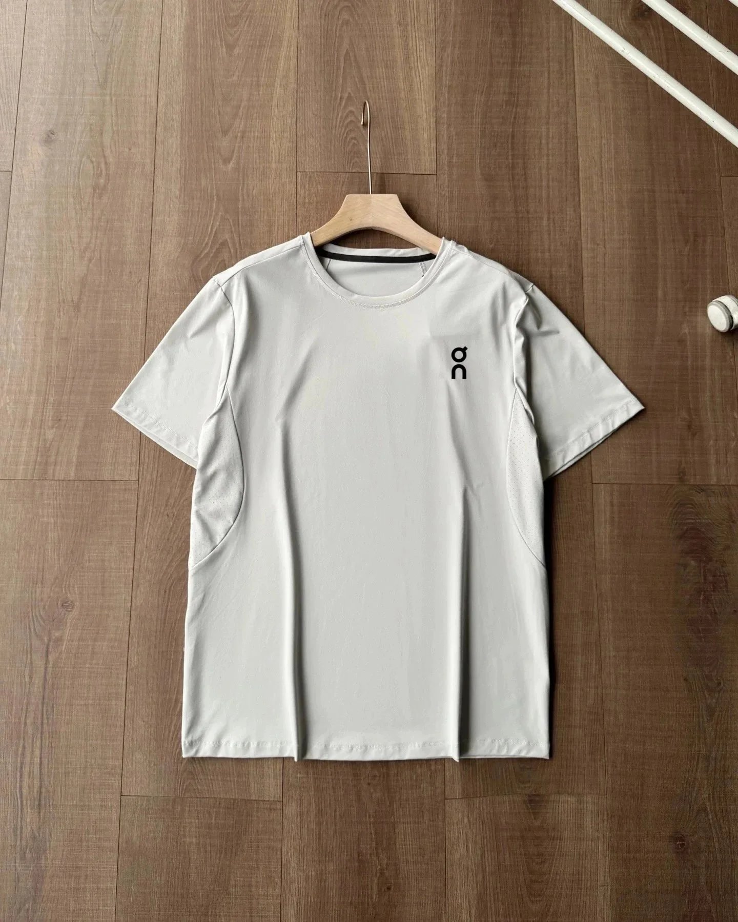 On T-Shirts Crew-Neck Performance T-Shirt with Ventilated Side Panels — 05