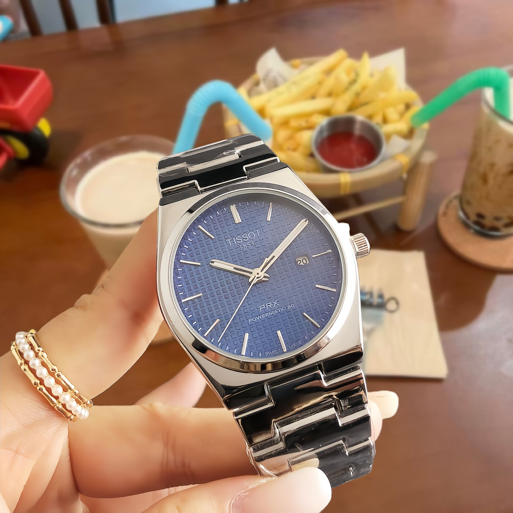 Tissot Watches Analog wristwatch with metal bracelet image 3
