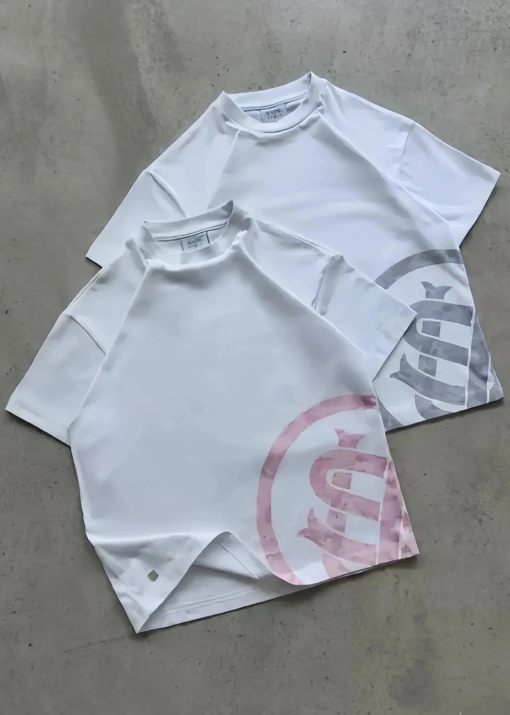 Unbranded T-Shirts Short-Sleeve Raglan T-Shirt with Chest Graphic image 3