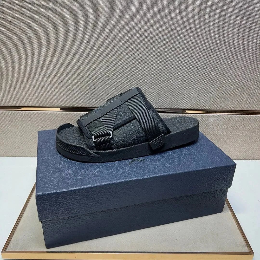 Calvin Klein Slippers Geometric cutout slide image 7