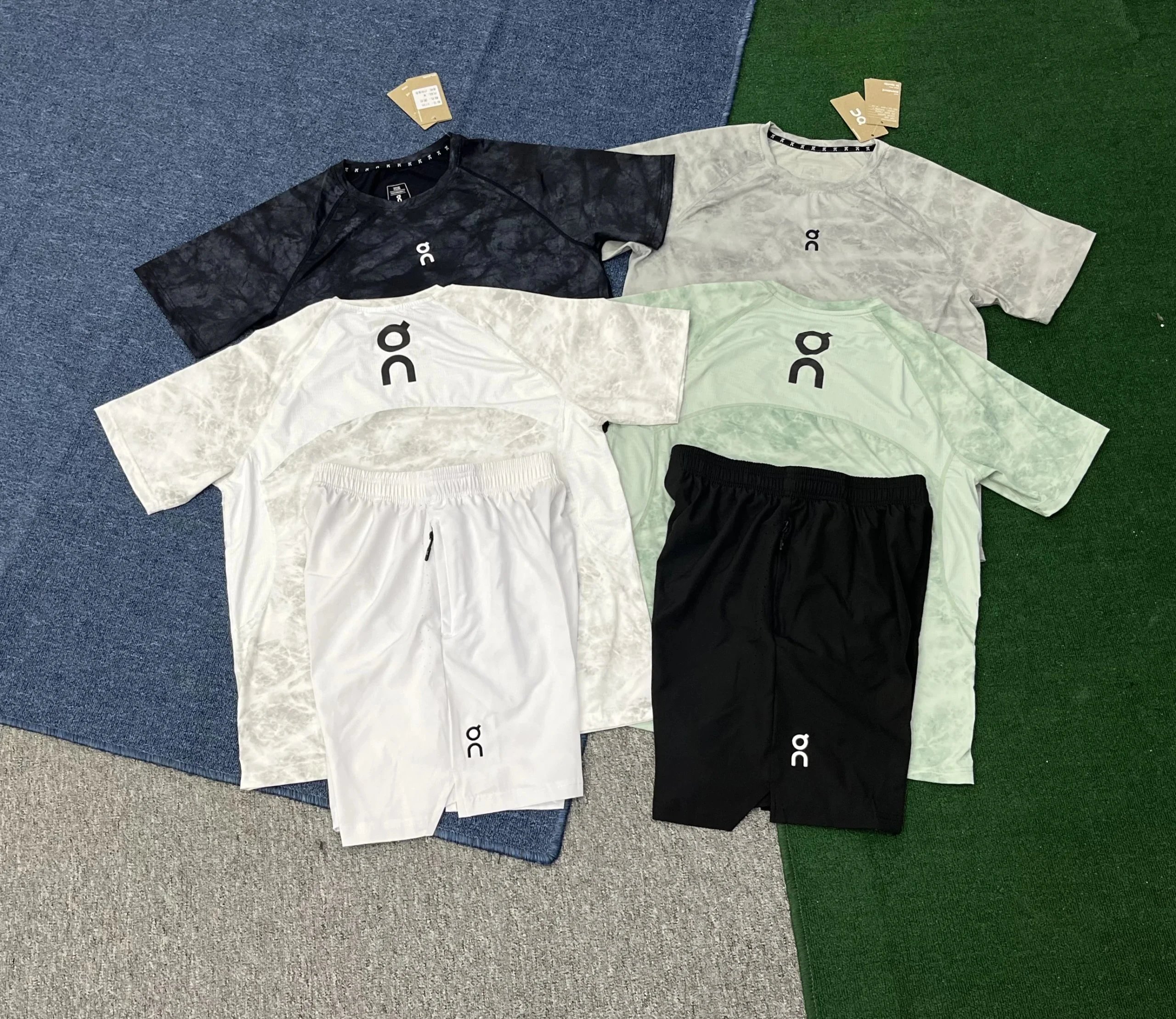 On T-Shirts Marble-print raglan short-sleeve T-shirt image 9