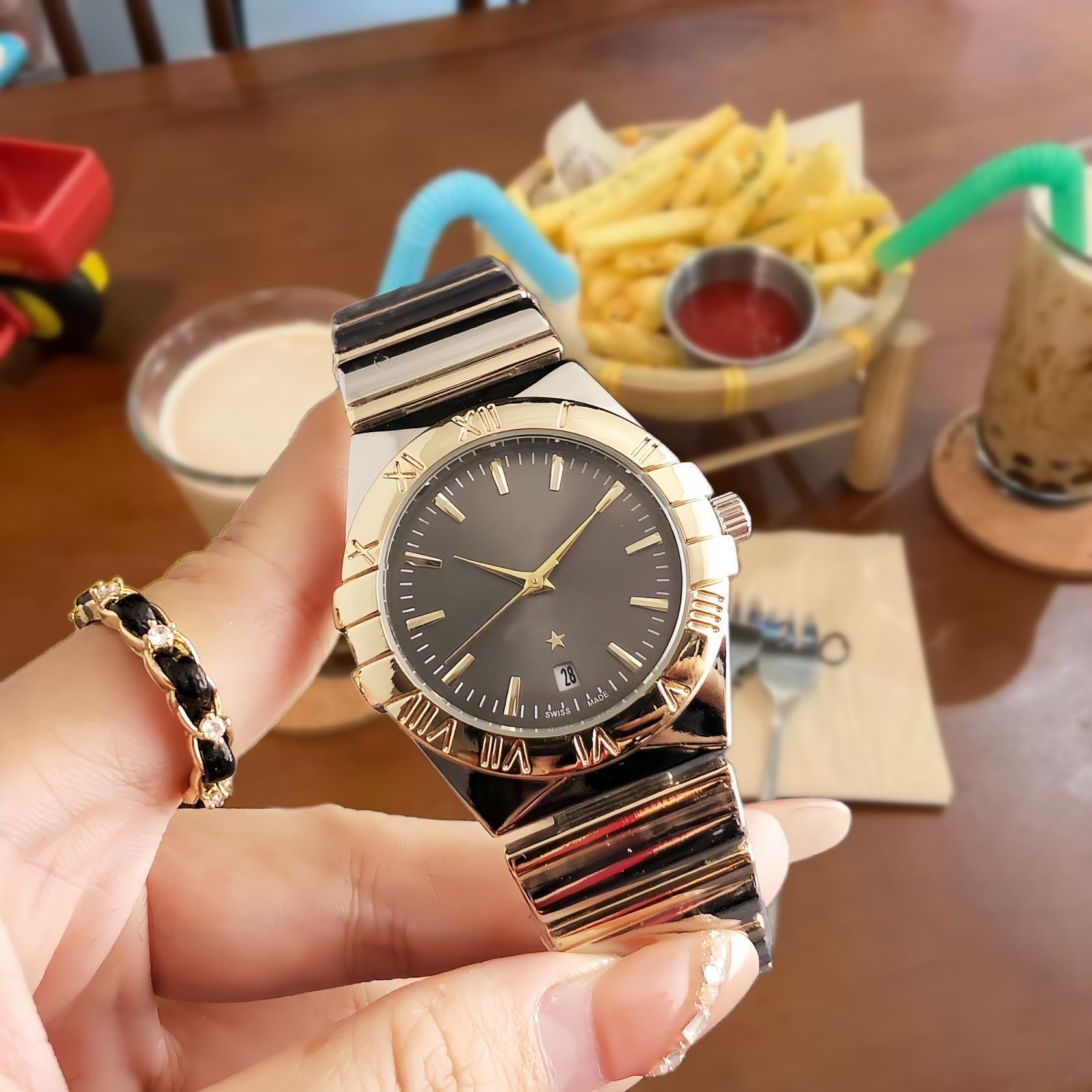 Unbranded Watches Analog Date-Display Wristwatch — 31