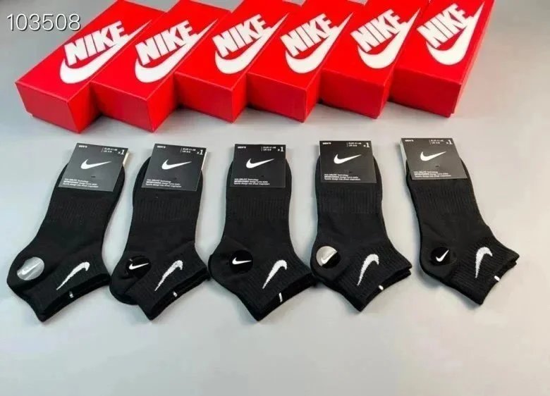 Nike Socks Swoosh crew image 8
