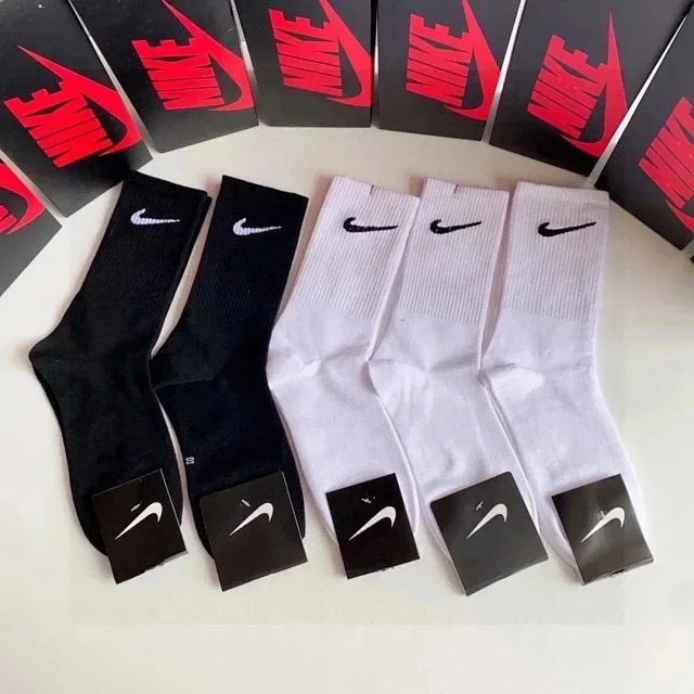Nike Socks Swoosh crew product detail image 1