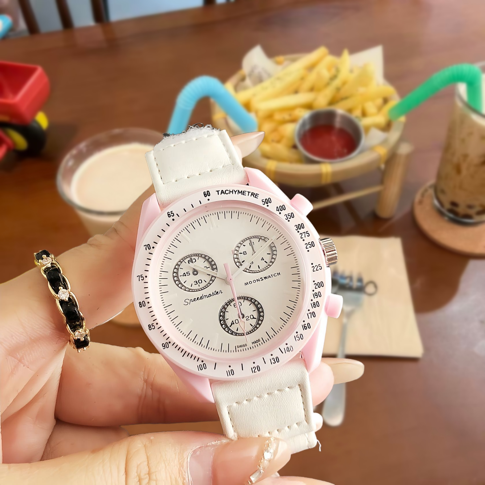 Unbranded Watches Analog Date-Display Wristwatch — 8