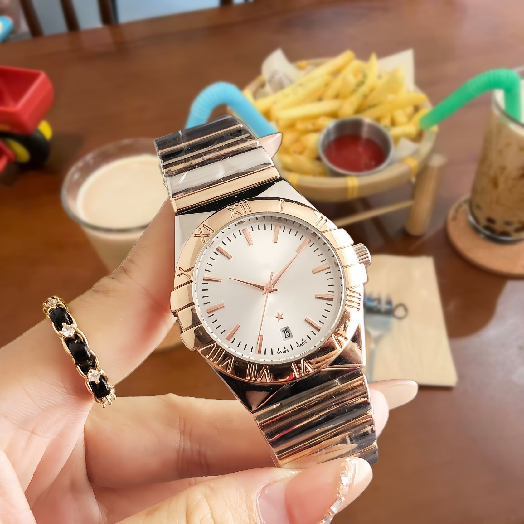 Unbranded Watches Analog Date-Display Wristwatch — 34