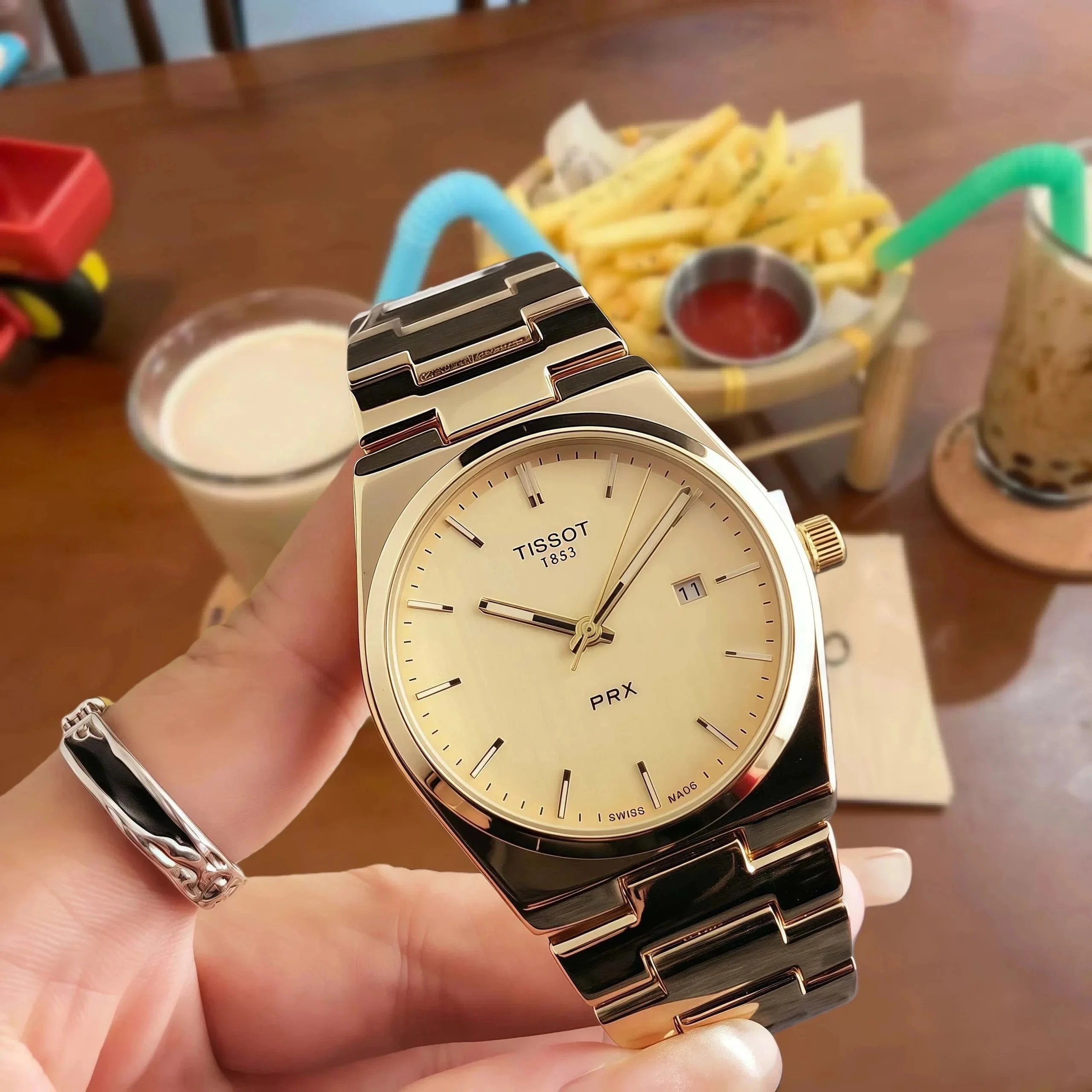 Tissot Watches Analog wristwatch with metal bracelet — 10