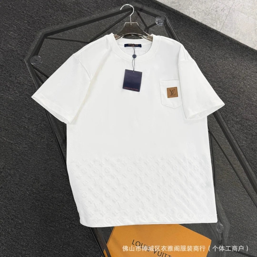 Louis Vuitton T-Shirts Short-Sleeve Graphic Logo T-Shirt — White.