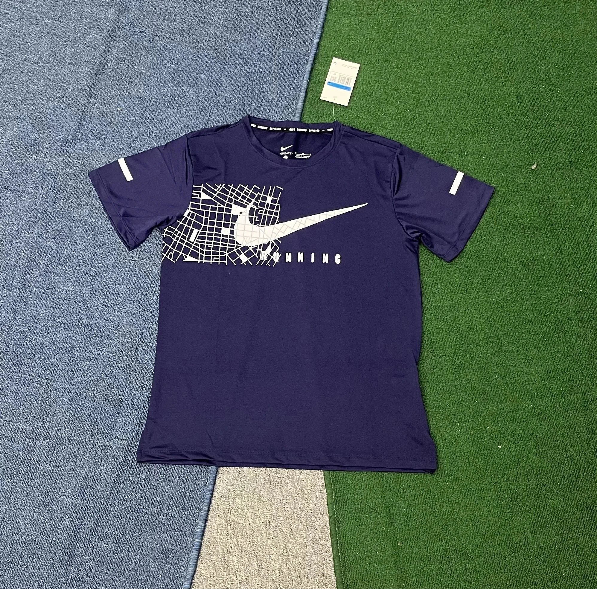Nike T-Shirts Running Division graphic — 24