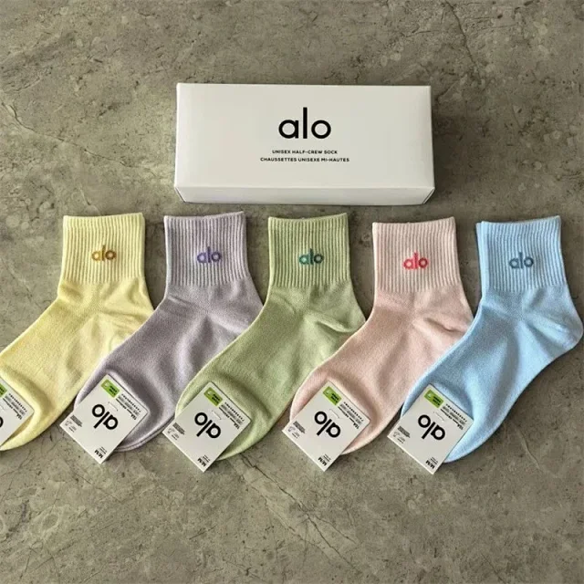 Alo Socks Unisex Half-Crew product detail image 1