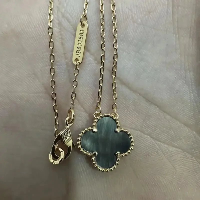 Unbranded Jewelry Floral Butterfly and Leaf Charm Necklace — Rose Gold [Gray Mother-of-Pearl] Necklace