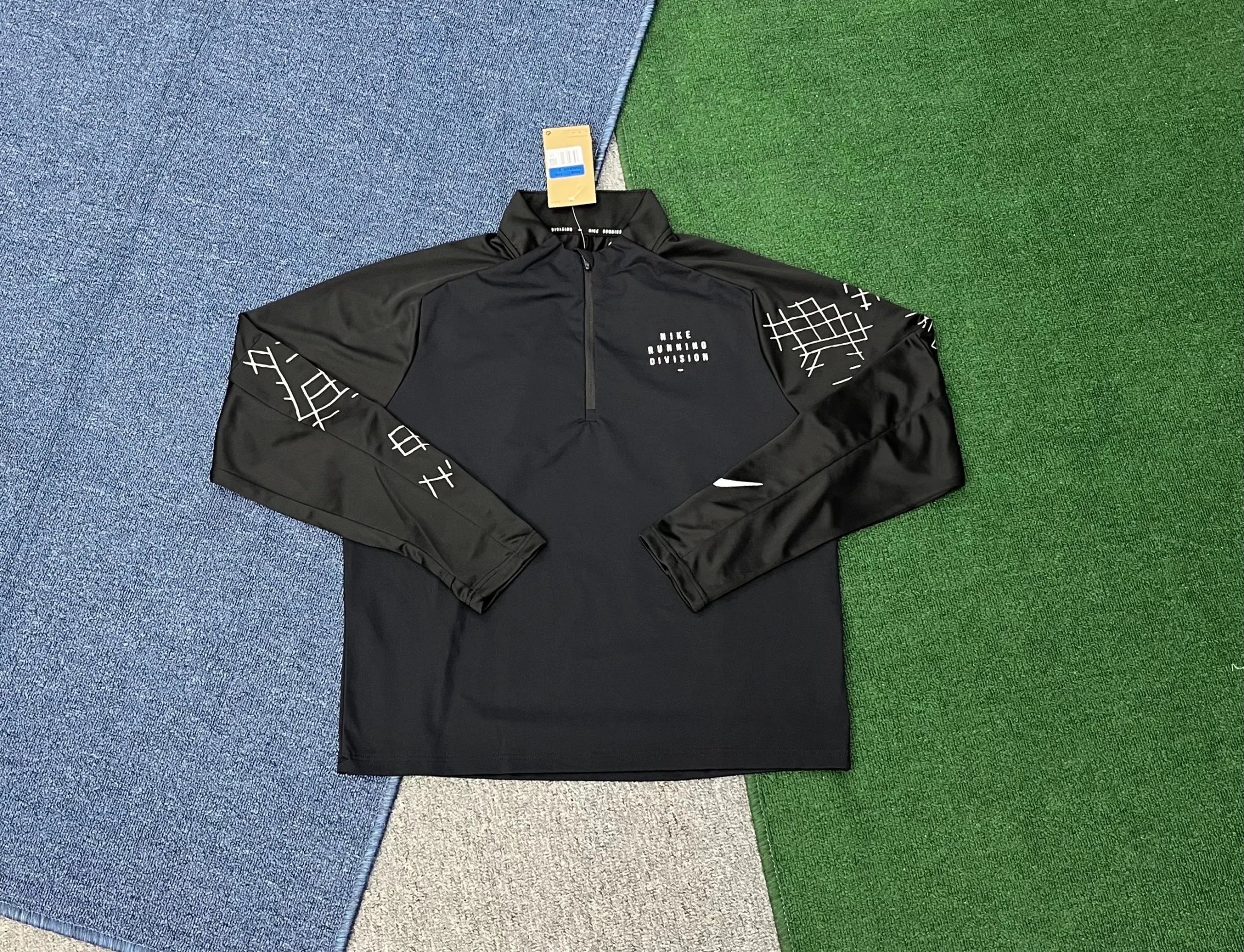 Nike T-Shirts Running Division graphic — 17