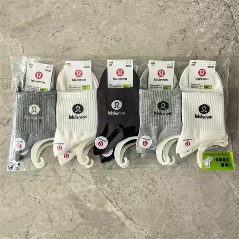 lululemon Socks Ribbed Crew — Ladies 28 boat socks (20 pairs)