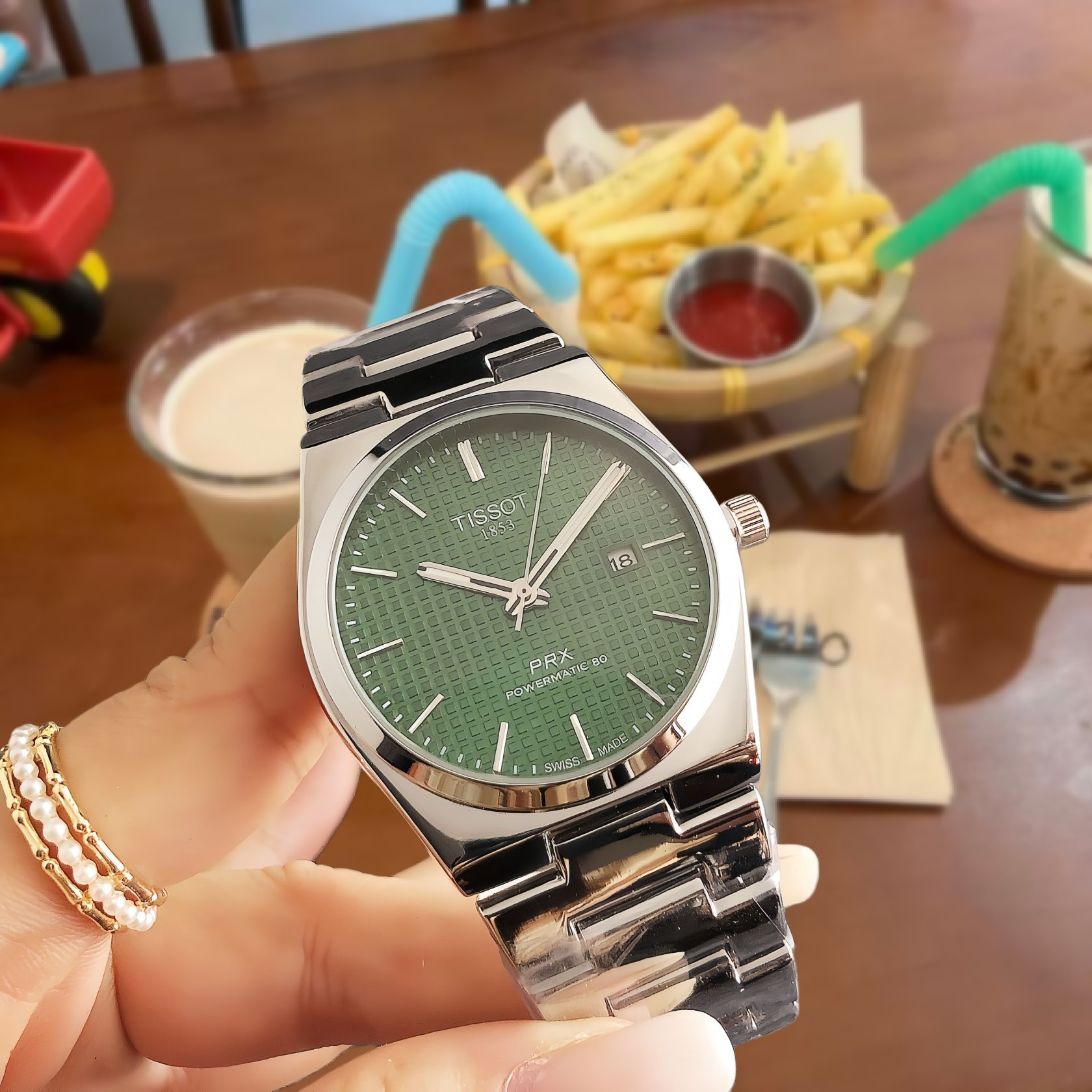 Tissot Watches Analog wristwatch with metal bracelet — 19