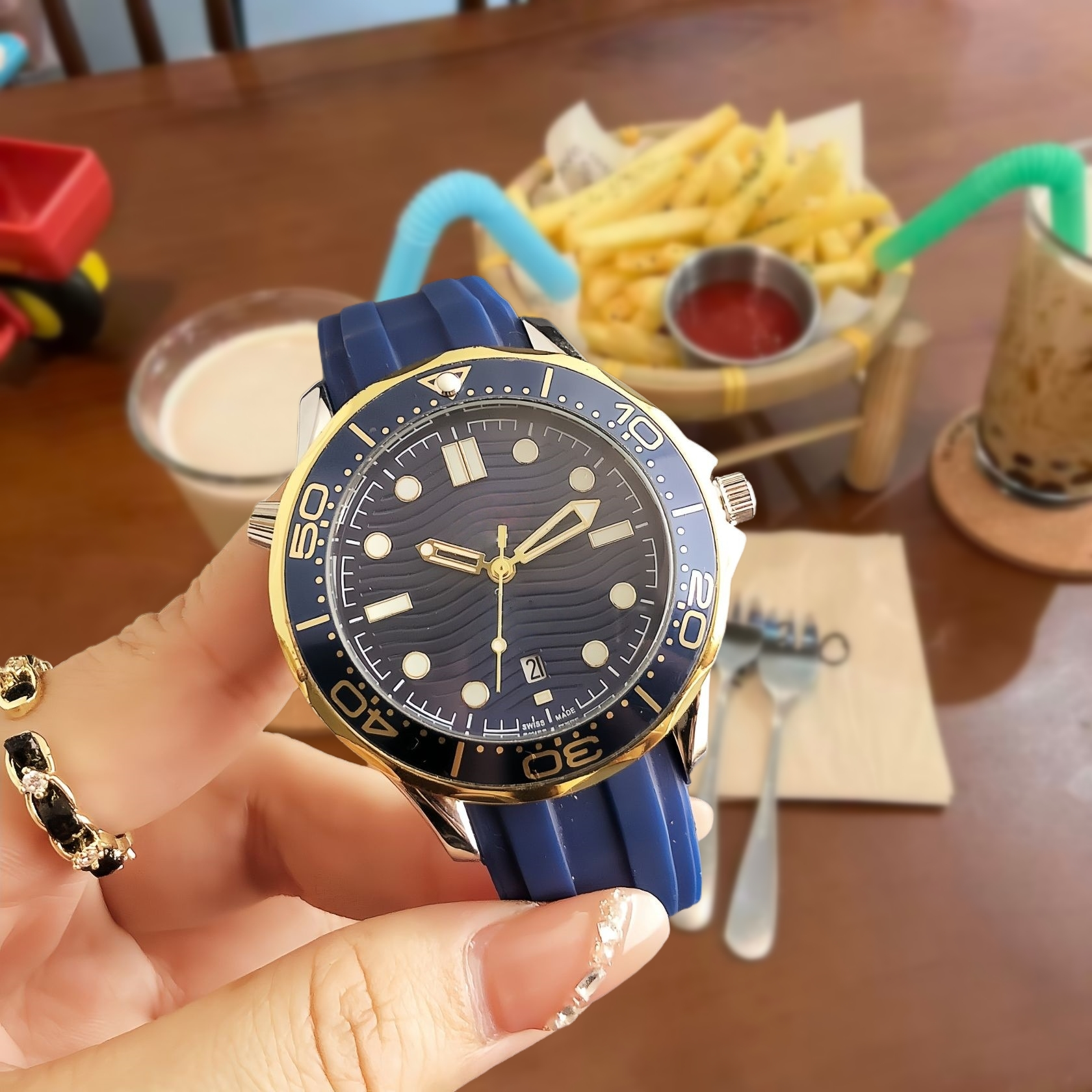 Unbranded Watches Analog Date-Display Wristwatch — 28