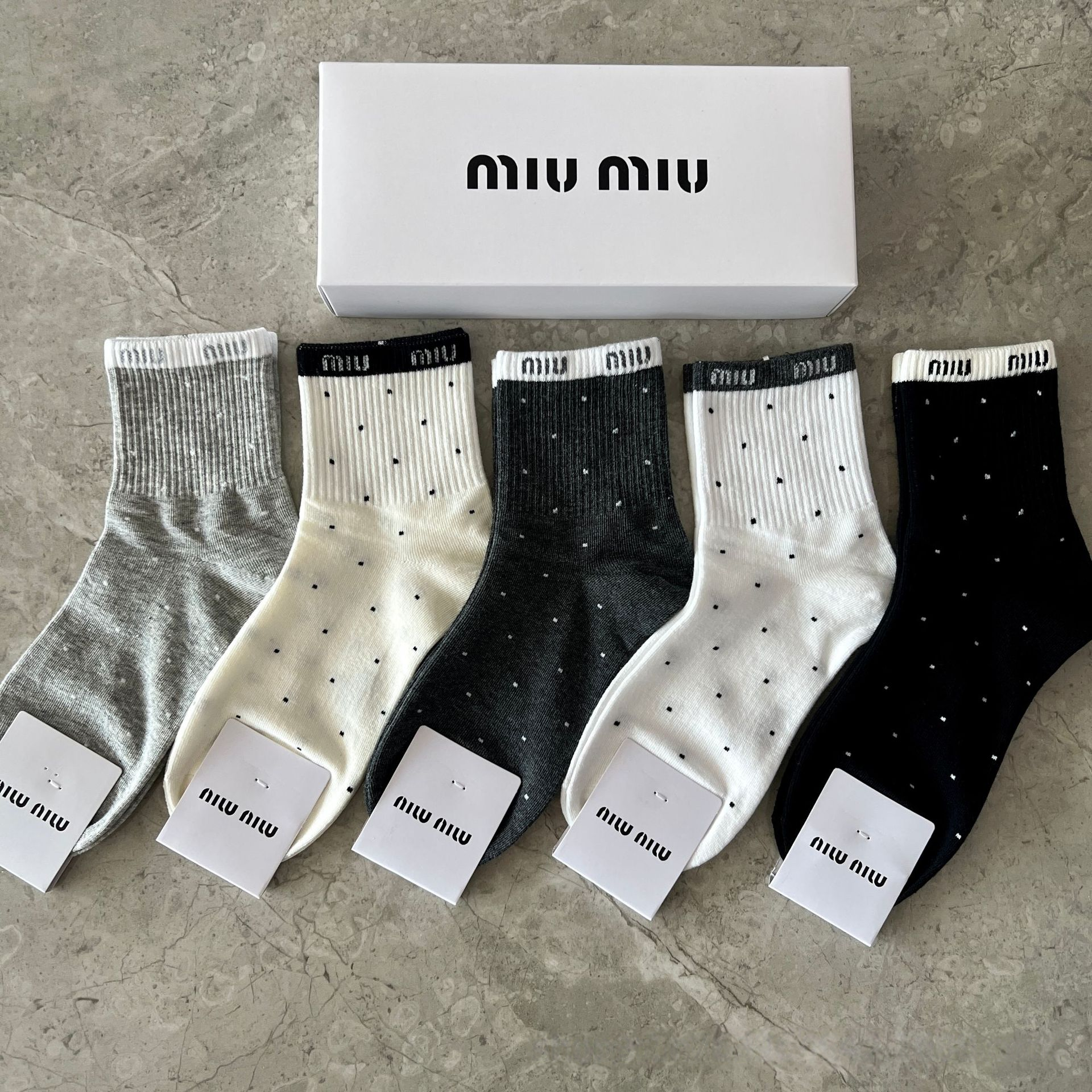 lululemon Socks Ribbed Crew — Ms. miu No. 3 (5 pairs)