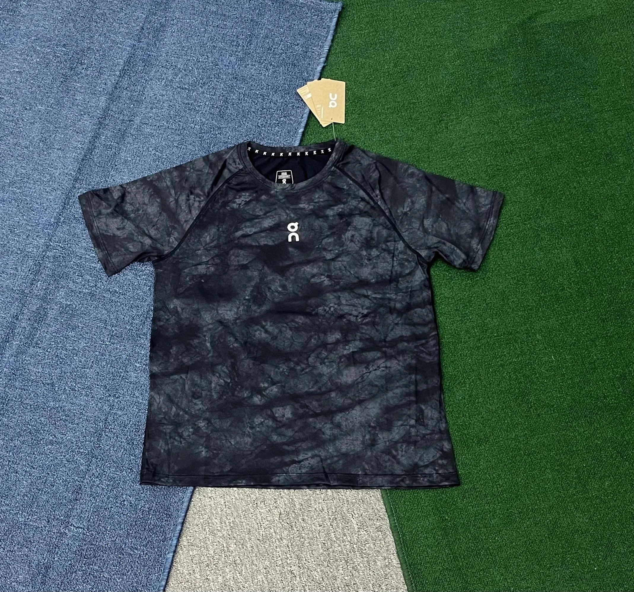 On T-Shirts Marble-print raglan short-sleeve T-shirt — 02