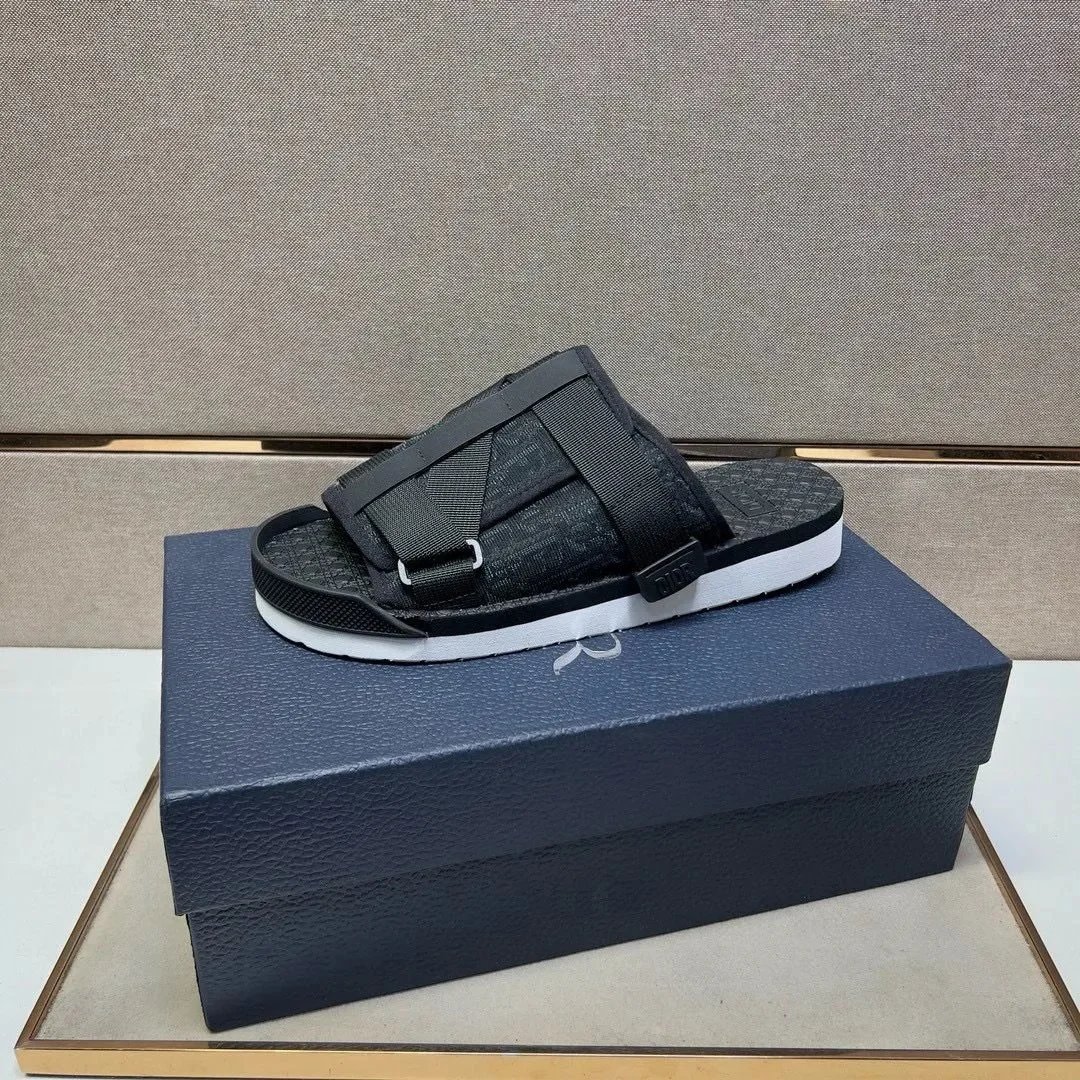 Calvin Klein Slippers Geometric cutout slide image 6