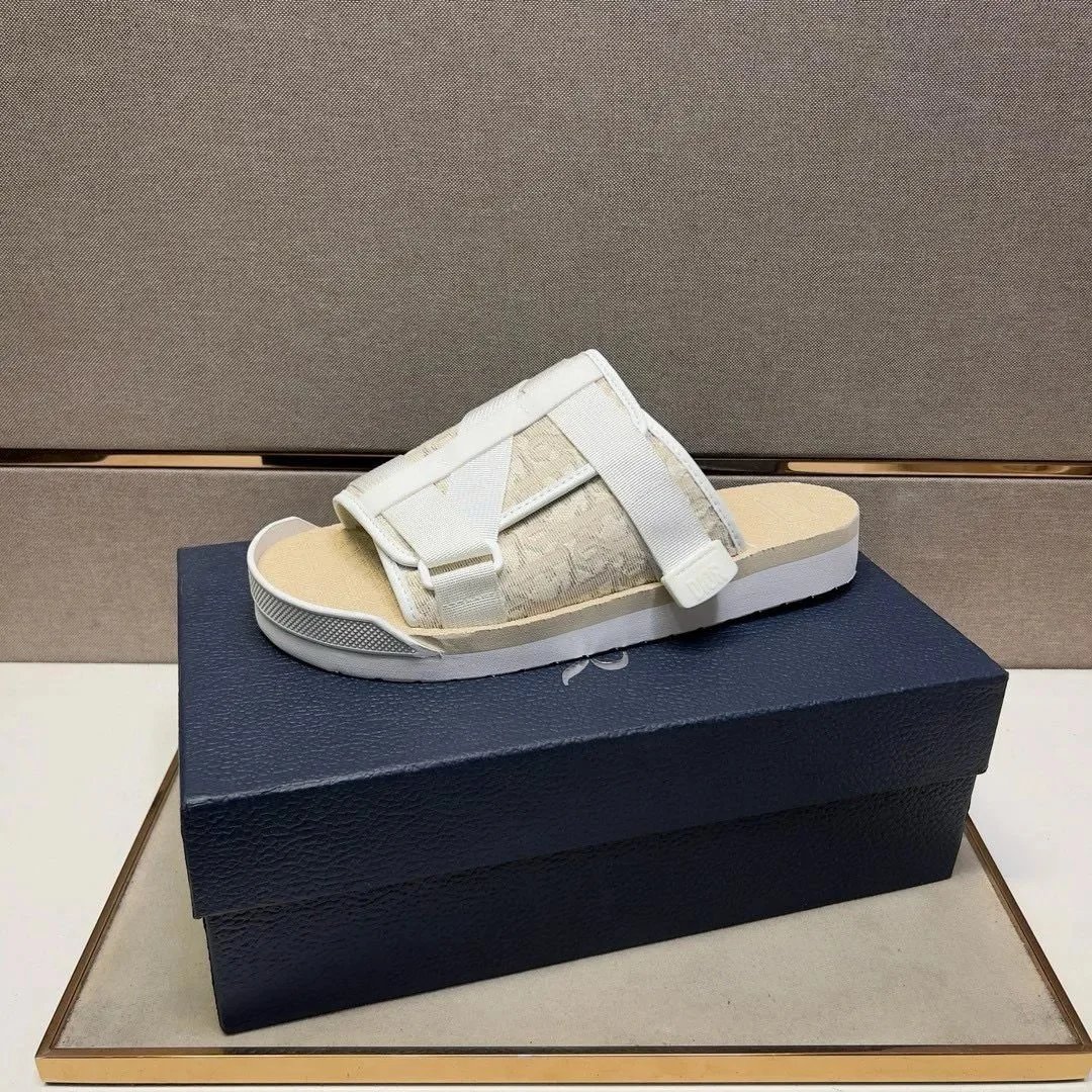 Calvin Klein Slippers Geometric cutout slide image 8