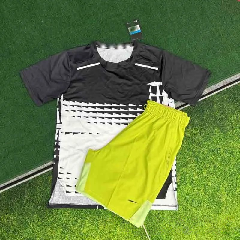 Nike Vests Printed athletic tank top — Set (black fluorescent green)