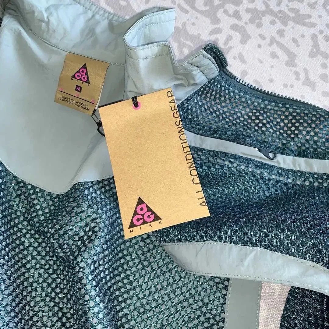 Nike ACG Mesh Vest Orange Purple Vest - 15