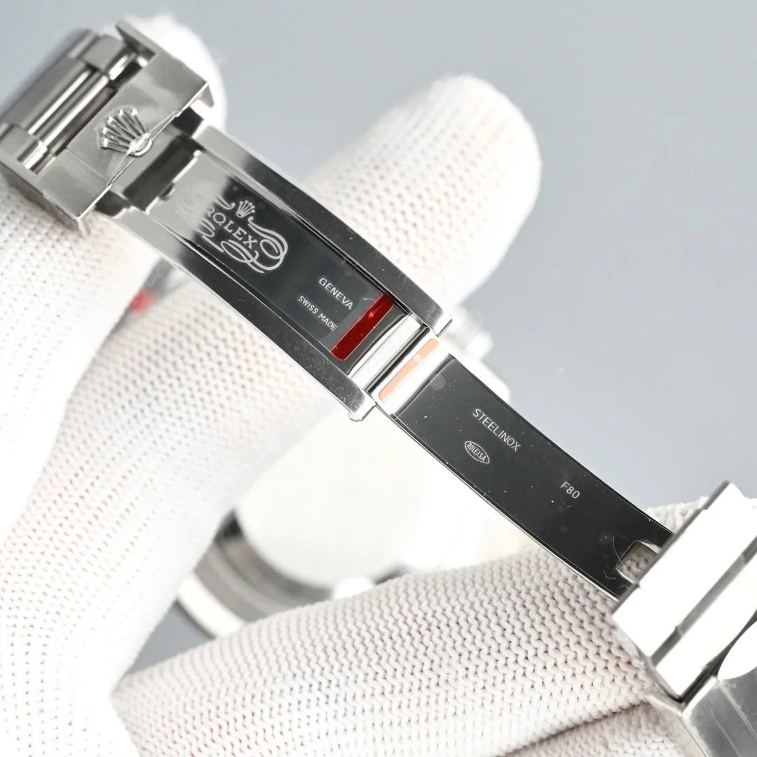 Rolex Submariner and Yacht-Master variants image 9