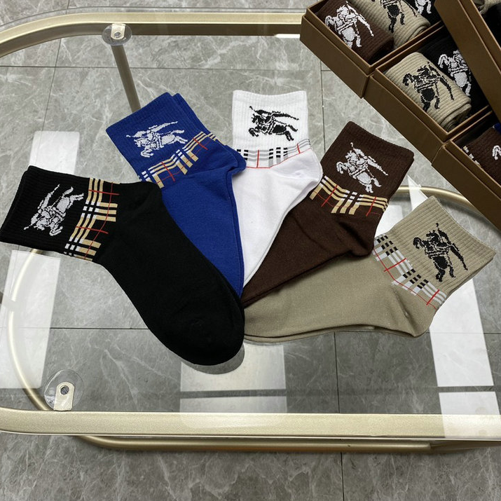 AMI Paris Socks de Cœur heart-logo crew — Burberry.3