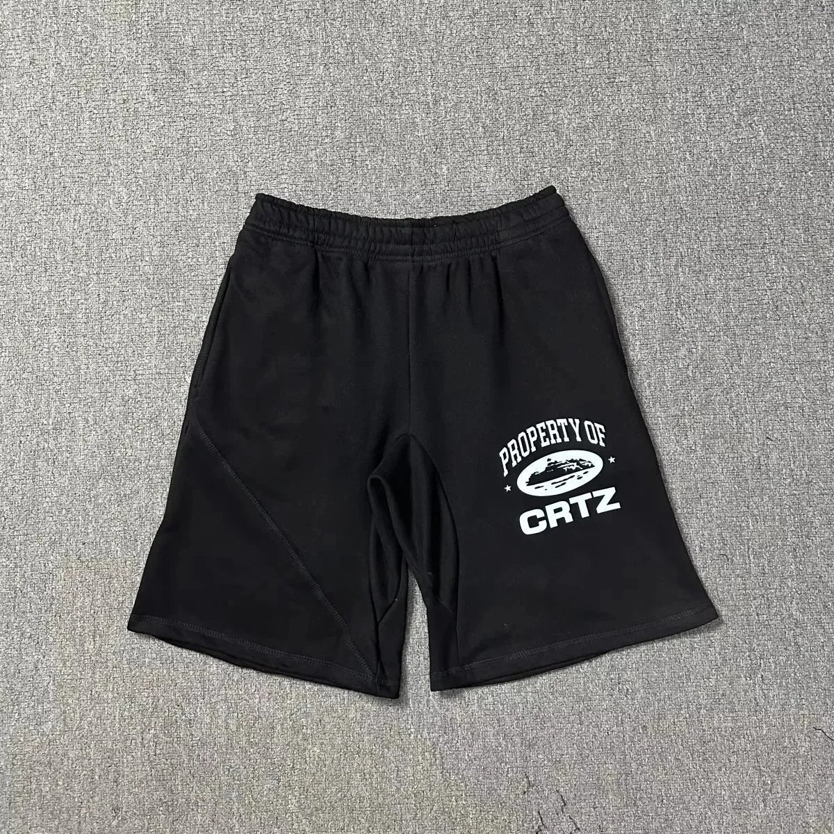 32 Black
