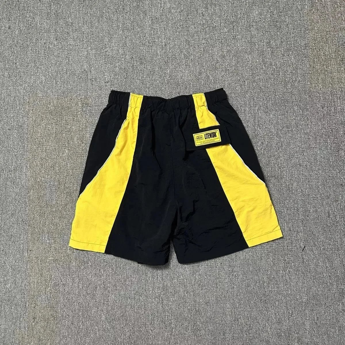 15 Black Yellow