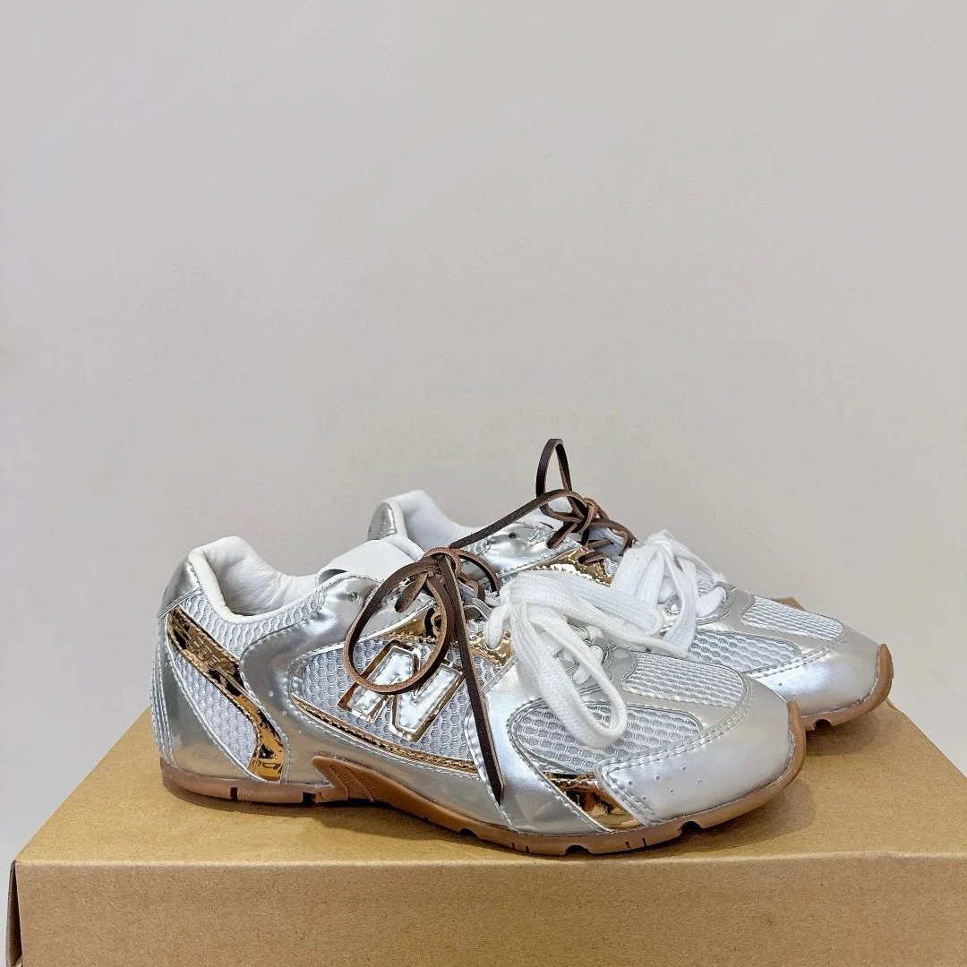 New Balance Sneakers 530 mesh — gold and silver net