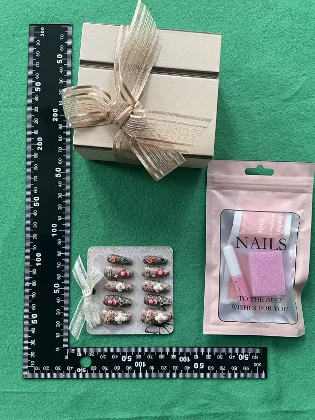 LV Nail Art: seller detail photo 13